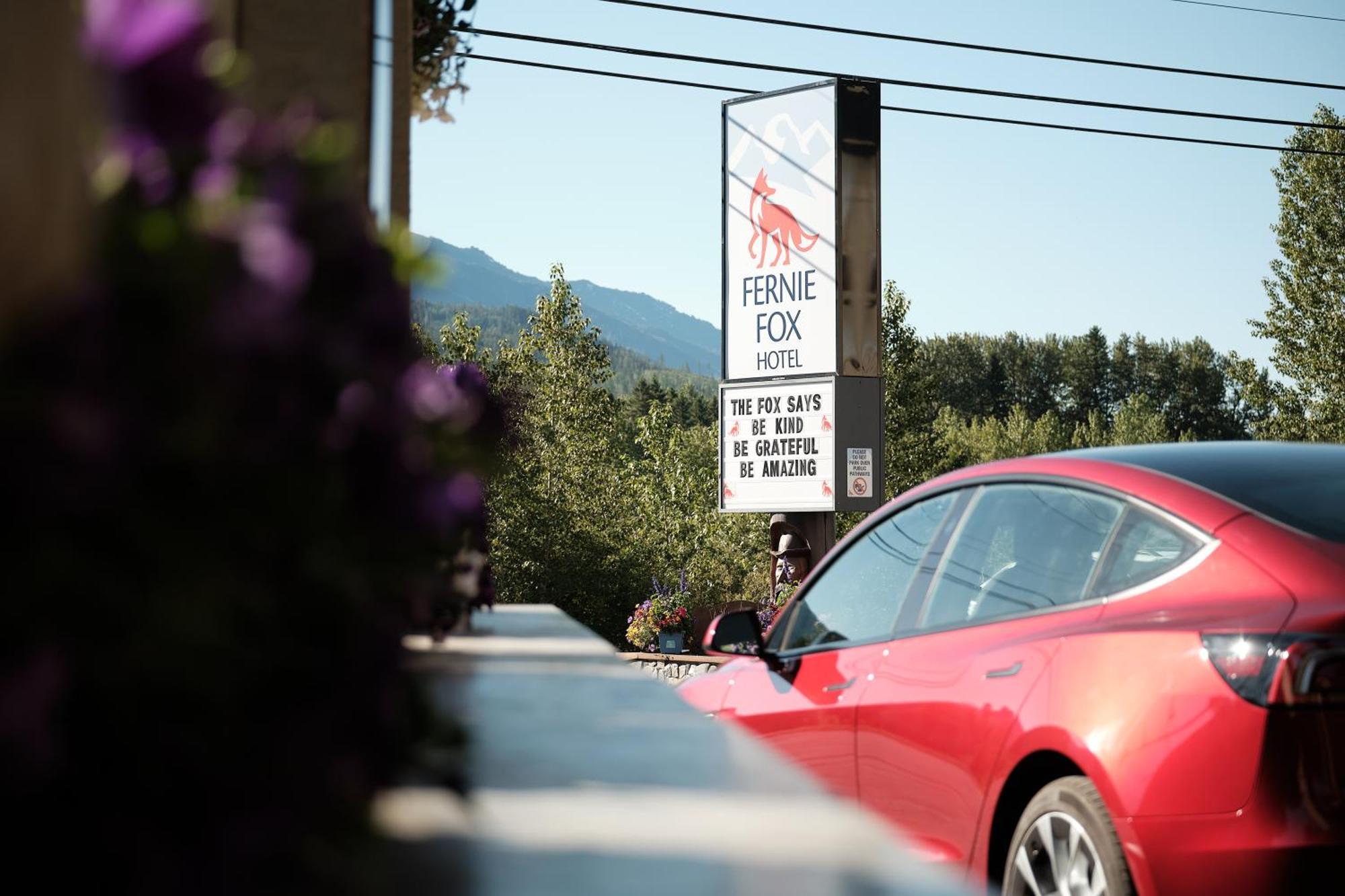 Fernie Fox Hotel Exterior photo